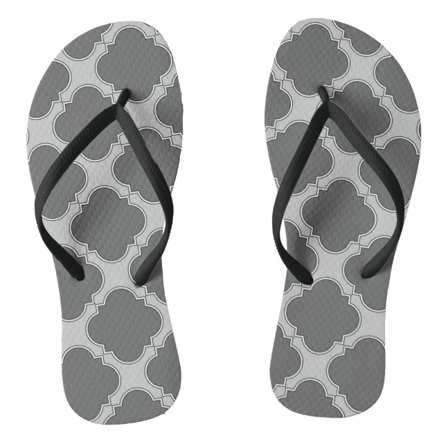 Quatrefoil in shades of gray flip flops (Footbed)