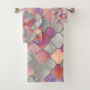 Quatrefoil Moroccan Pattern Pearl and quartz Bath Towel Set
