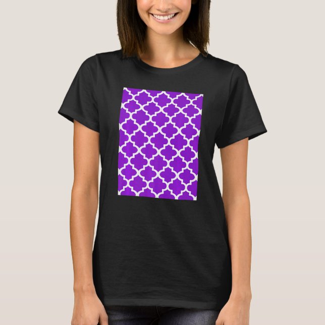 Quatrefoil Pattern In White Outline On Purple T-Shirt (Front)