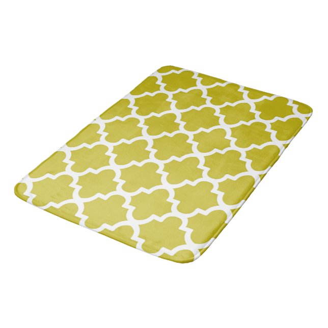 Quatrefoil Pattern In Yellow Bath Mat (Angled)