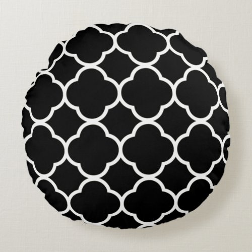 Quatrefoil Patterns Black And White Elegant Cool Round Pillow
