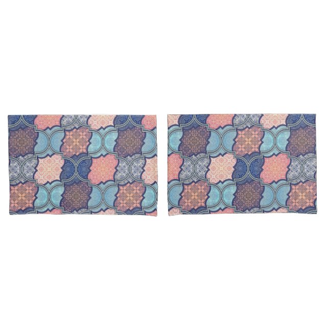 Quatrefoil Pillow Case (Front-Set)