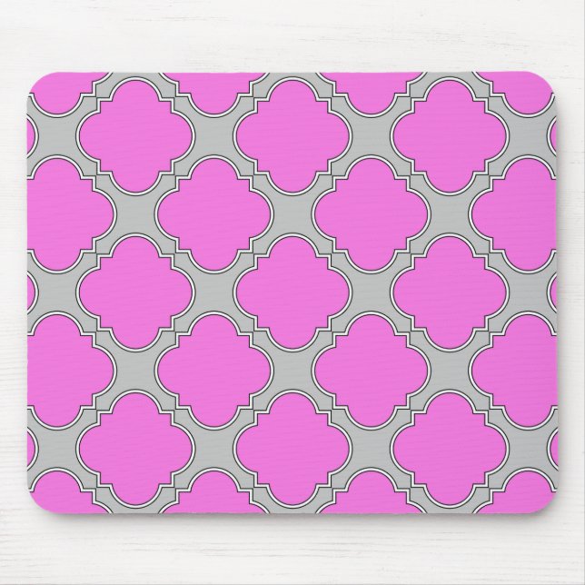 Quatrefoil pink and gray mouse pad (Front)