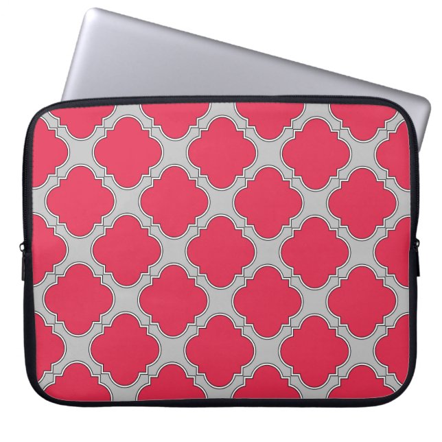 Quatrefoil red and gray laptop sleeve (Front)