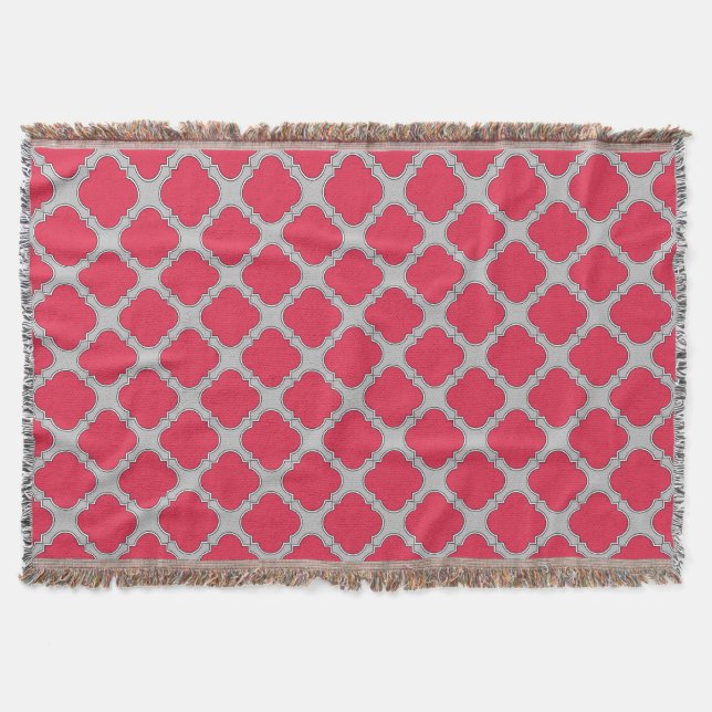 Quatrefoil red and gray throw blanket (Front)