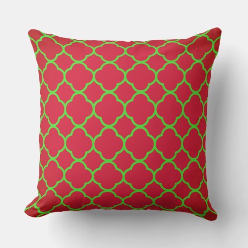 Quatrefoil Red Green Lattice Patterns Christmas Outdoor Pillow