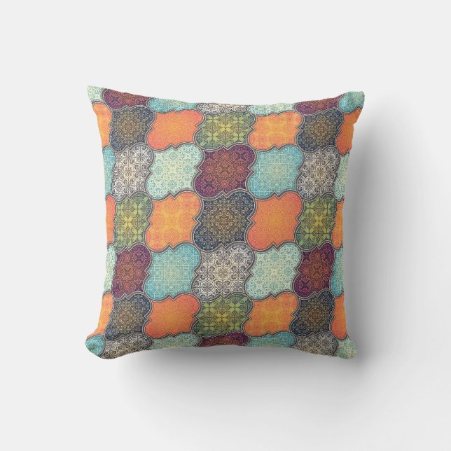 Quatrefoil Throw Pillow (Front)