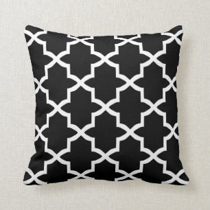 Quatrefoil Trellis Pillow / Black and White
