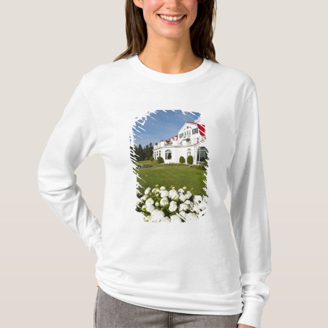Quebec, Canada. Historic Hotel Tadoussac, 3 T-Shirt (Front)
