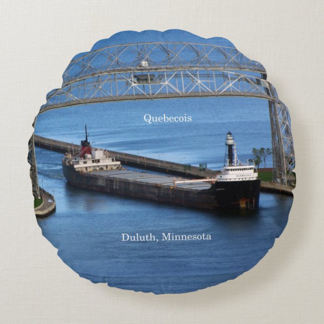 Quebecois round pillow (Front)