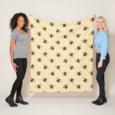 https://rlv.zcache.com/queen_bee_pattern_fleece_blanket-ra0a5022623bf48b48b677fb4331feb9b_ee3yx_8byvr_166.jpg