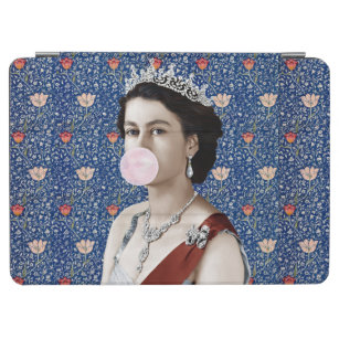 Queen Elizabeth II blowing pink bubble gum iPad Air Cover