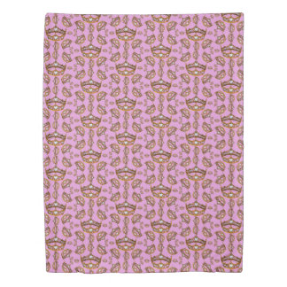 Queen Hearts Gold Crown Tiara pattern pink lilac Duvet Cover