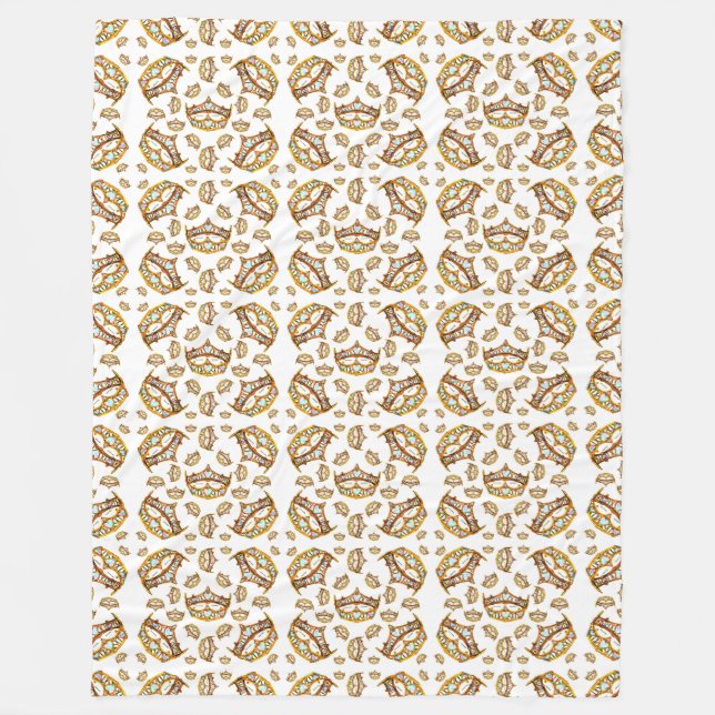 Queen hearts gold crown tiara white fleece blanket (Front)