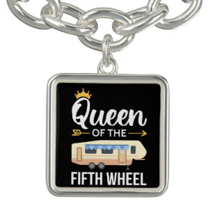 Queen Of The Fifth Wheel I Bracelet