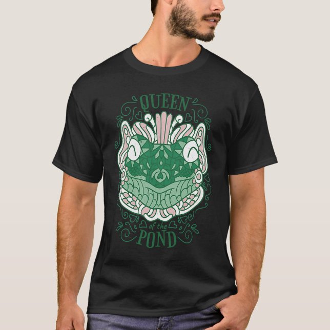 Queen of The Pond Cute Frog Froggie Ribbet Cute Wo T-Shirt (Front)