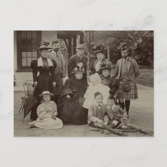 Queen Victoria, Royal Family incl. Duke of Windsor Postcard (Front)
