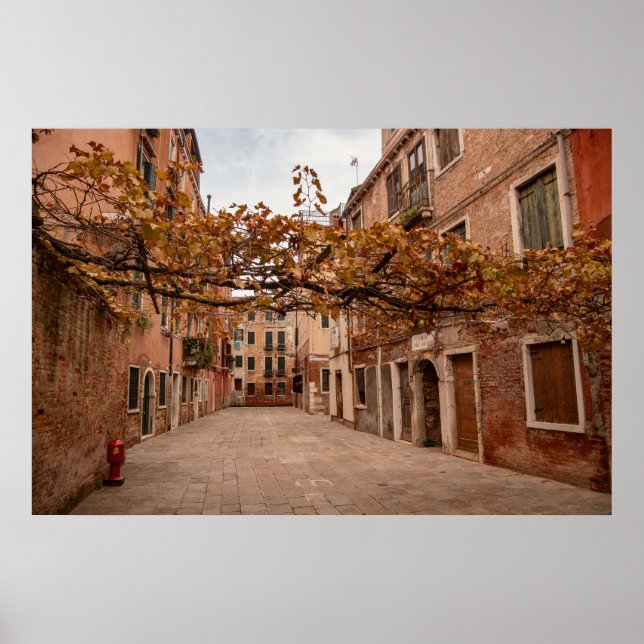 Quiet Venice Poster (Front)