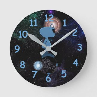 Qwiby's Sphere Rider Round Clock