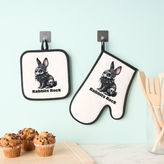 Rabbit Rock Oven Mitt & Pot Holder Set (Insitu(Hanging))