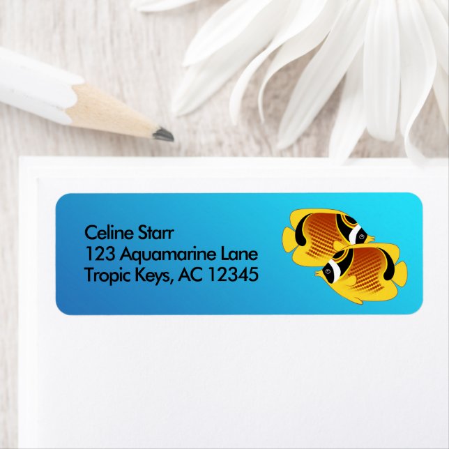 Raccoon Butterflyfish in Blue Aquarium Water Label (Insitu)