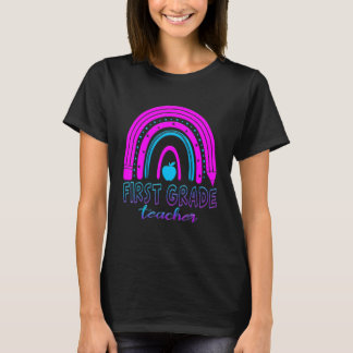 Rainbow First Grade Teacher 1st Grade Teacher Lif T-Shirt