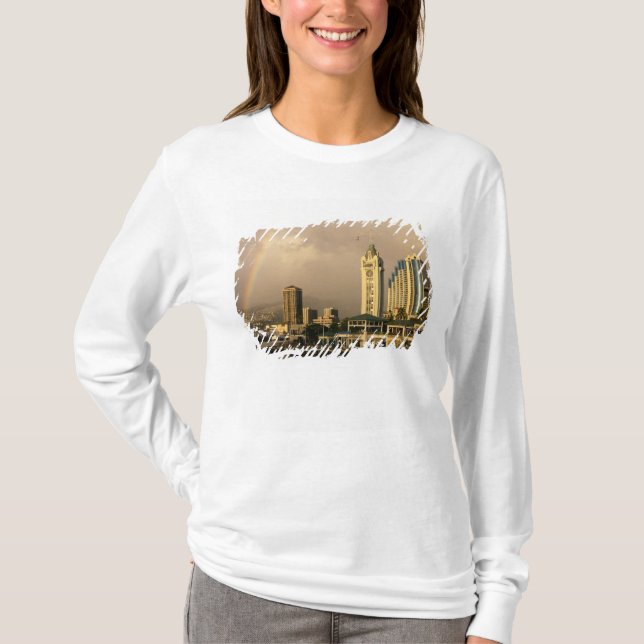 Rainbow over Honolulu, Hawaii, USA 2 T-Shirt (Front)