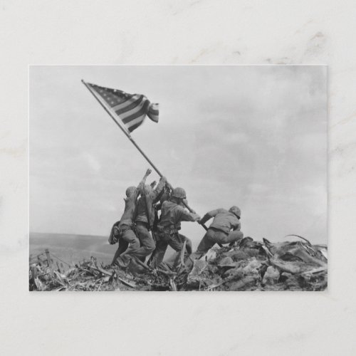 Raising American flag on Iwo Jima 1945 Postcard