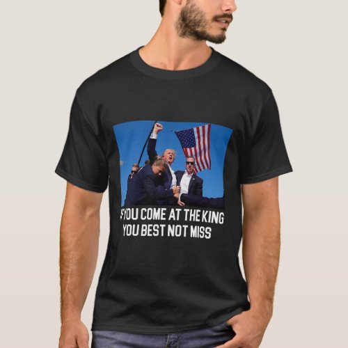 Rally Donald Trump Mug Shot _ Never Surrender  T_Shirt