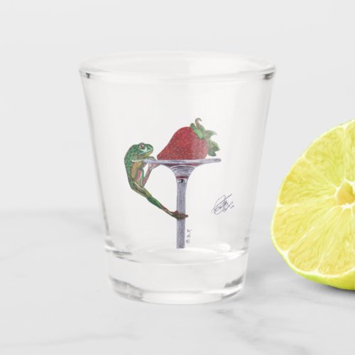 RANA ATRAPANDO UN FRESN SHOT GLASS