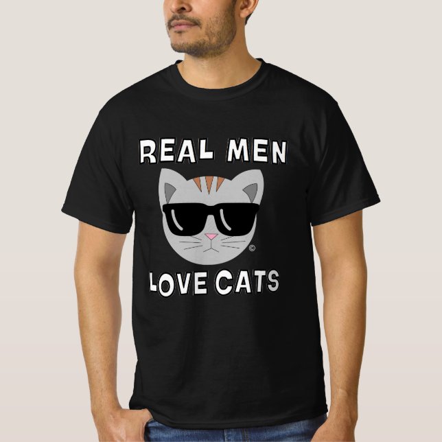 REAL MEN LOVE CATS Sunglasses Cat T-Shirt (Front)