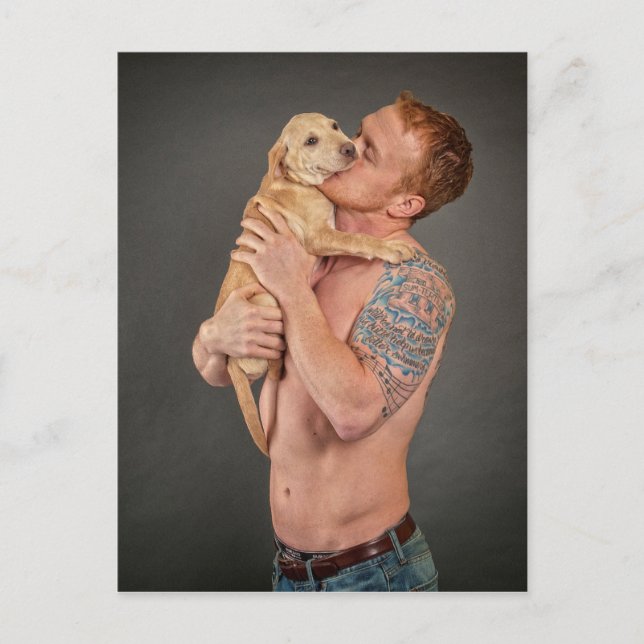 Real men love puppies postcard (Front)