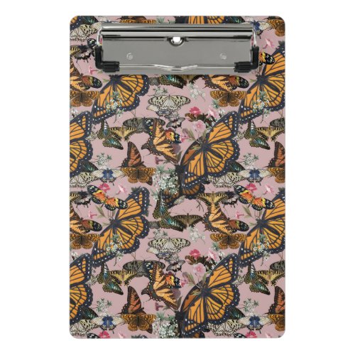 Realistic butterflies design mini clipboard