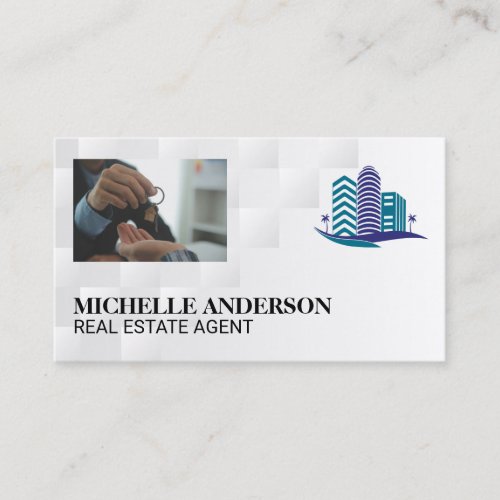 Reator Agent Handing the House Keys Business Card