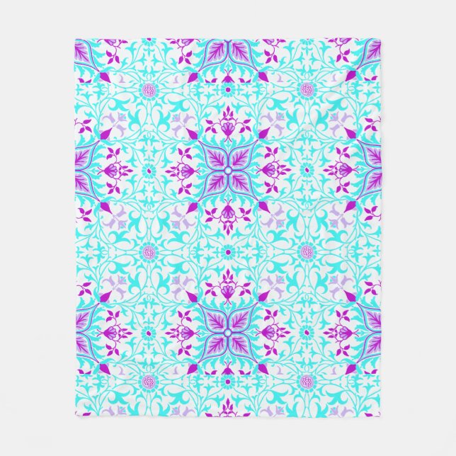 Recolor Expressive Leafy Pattern Fleece Blanket (Front)