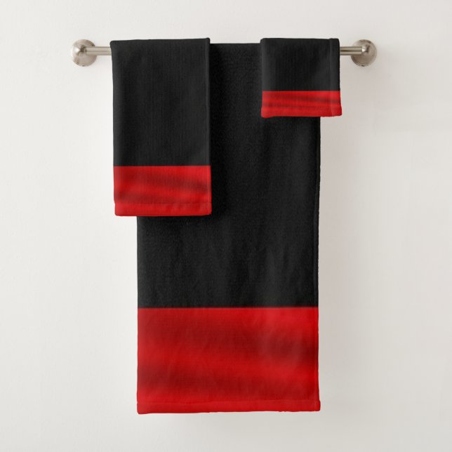 Red and Black Christmas Bath Towel Set (Insitu)