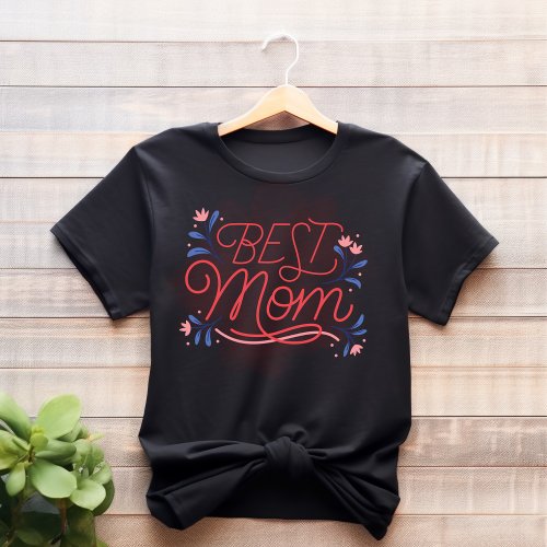 Red and Blue Illustrated Best Mom T_shirt