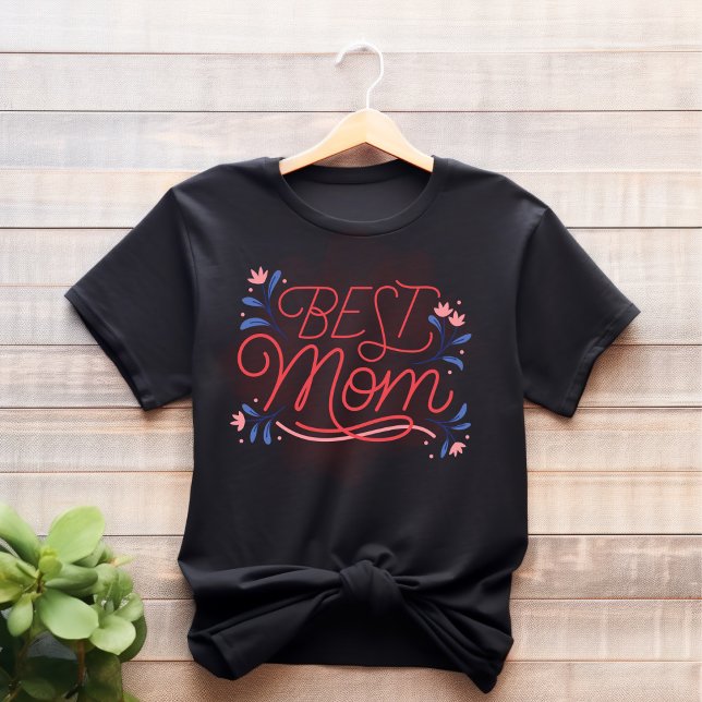 Red and Blue Illustrated Best Mom T-shirt (Creator Uploaded)