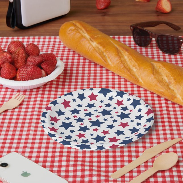 Red and Blue Stars - American flag pattern Paper Plates (Picnic)