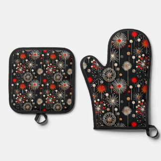 Red and Cream on Black Festive Retro Oven Mitt & Pot Holder Set
