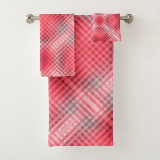 Red and gray plaid grunge bath towel set (Insitu)
