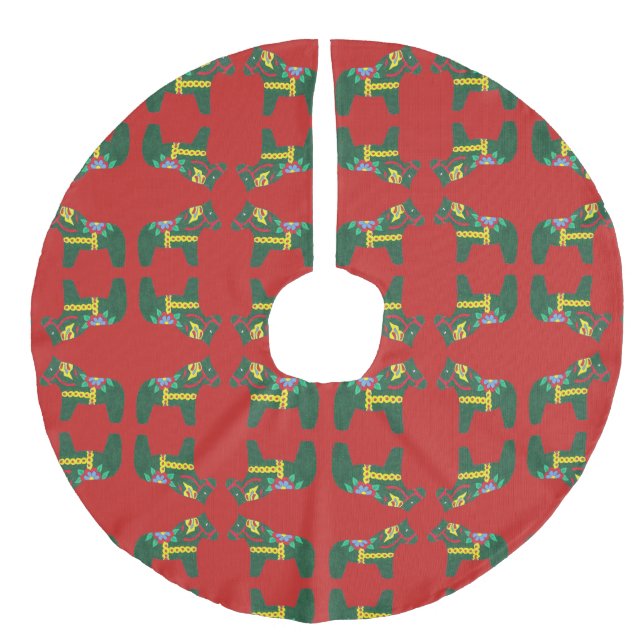 Red and Green Christmas Tree Skirt (Front)