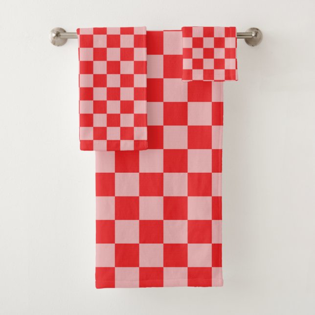 red and pink checkered bath towel set (Insitu)