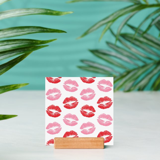 Red and Pink Lips, Pattern Of Lips, Lipstick, Kiss Holder (Insitu 2)