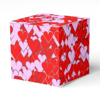 Red and Pinkish Hearts Party Favor Box