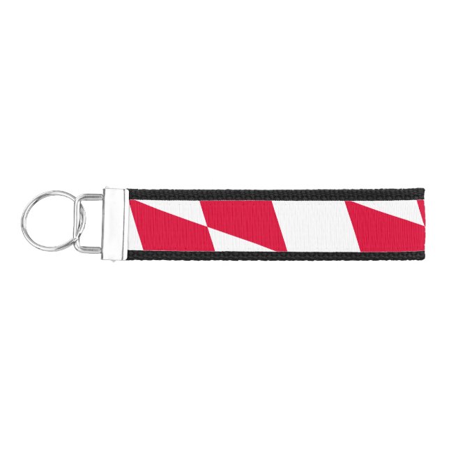 Red and White Bavaria Diamond Flag Pattern Wrist Keychain (Keys on Left)