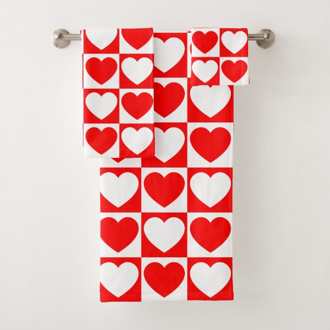 Red and White Checkered Pattern With Hearts Bath Towel Set (Insitu)
