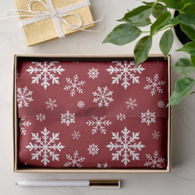 Red And White Classic Holiday Snowflake Pattern Tissue Paper (Gift)