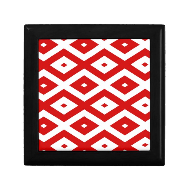 Red and white diamond pattern gift box (Front)