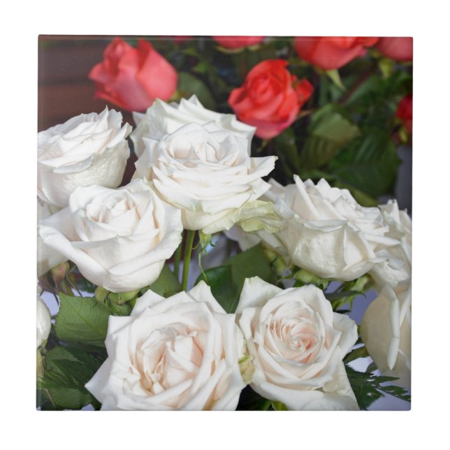 Red and white roses floral arrangement tile (Front)